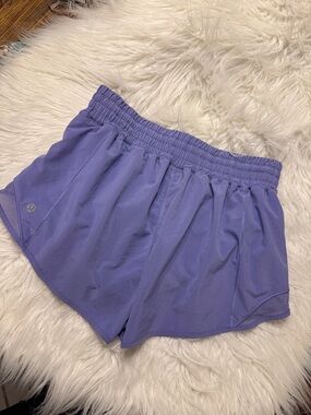 Lululemon shorts 2.5 size 8